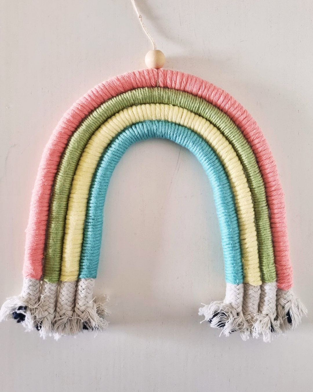 Arco-Íris em Macramé Multicolor 20x20cm