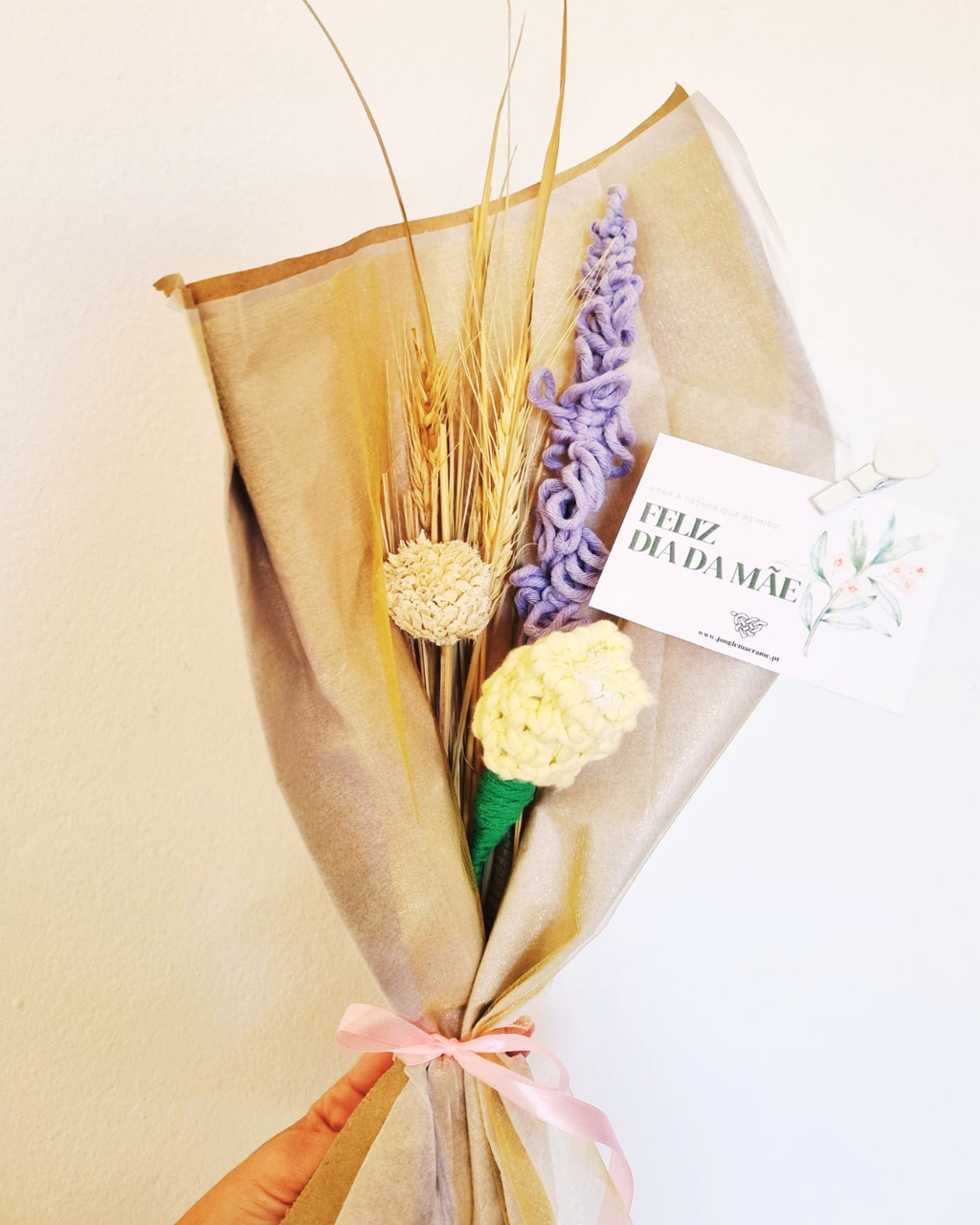 Ramo de Flores Dia da Mãe em Macramé