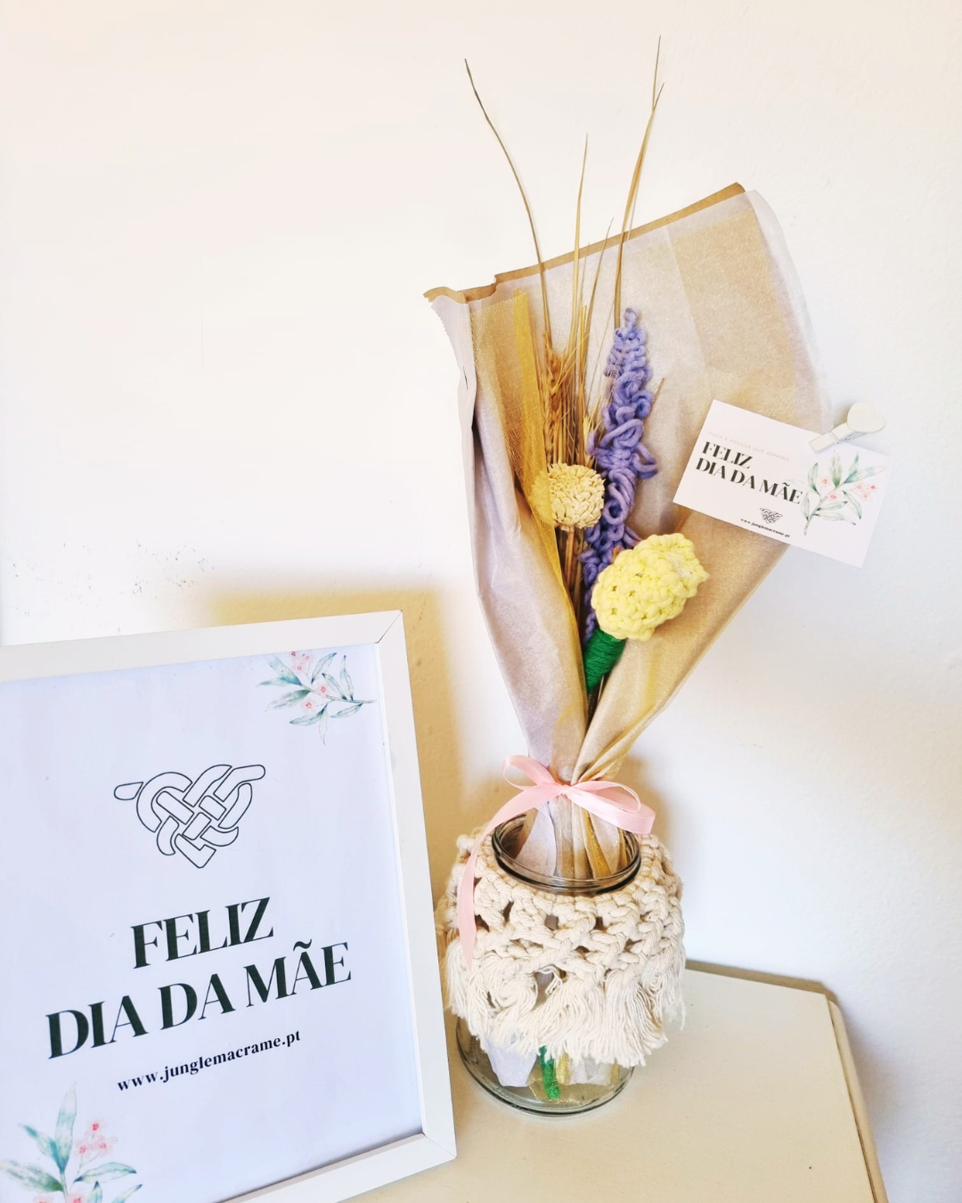 Ramo de Flores Dia da Mãe em Macramé