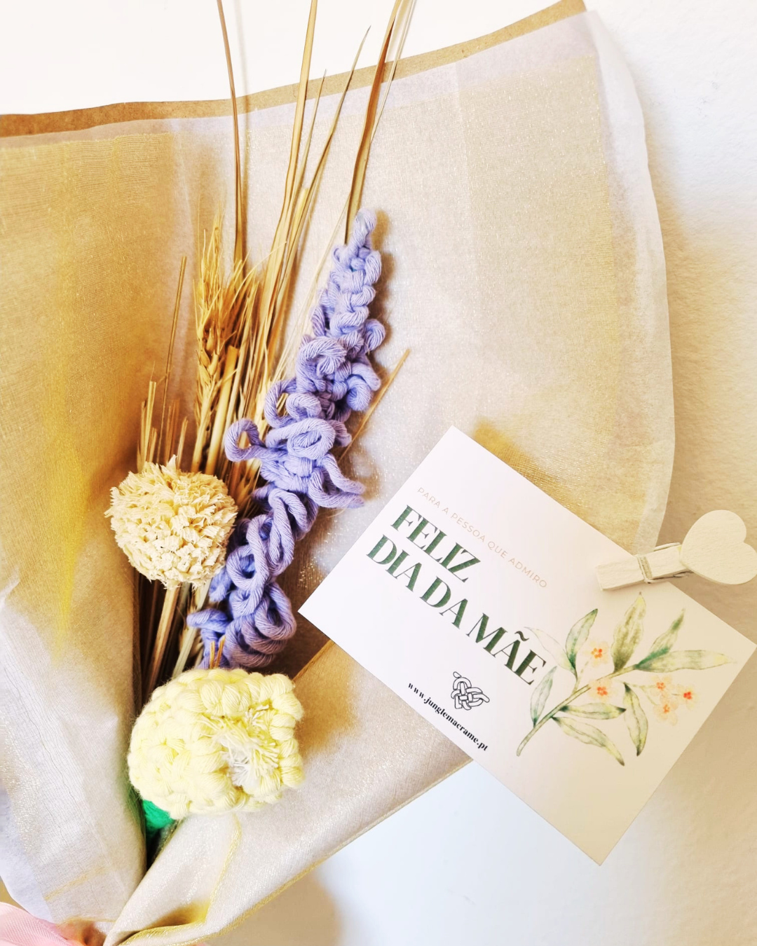 Ramo de Flores Dia da Mãe em Macramé