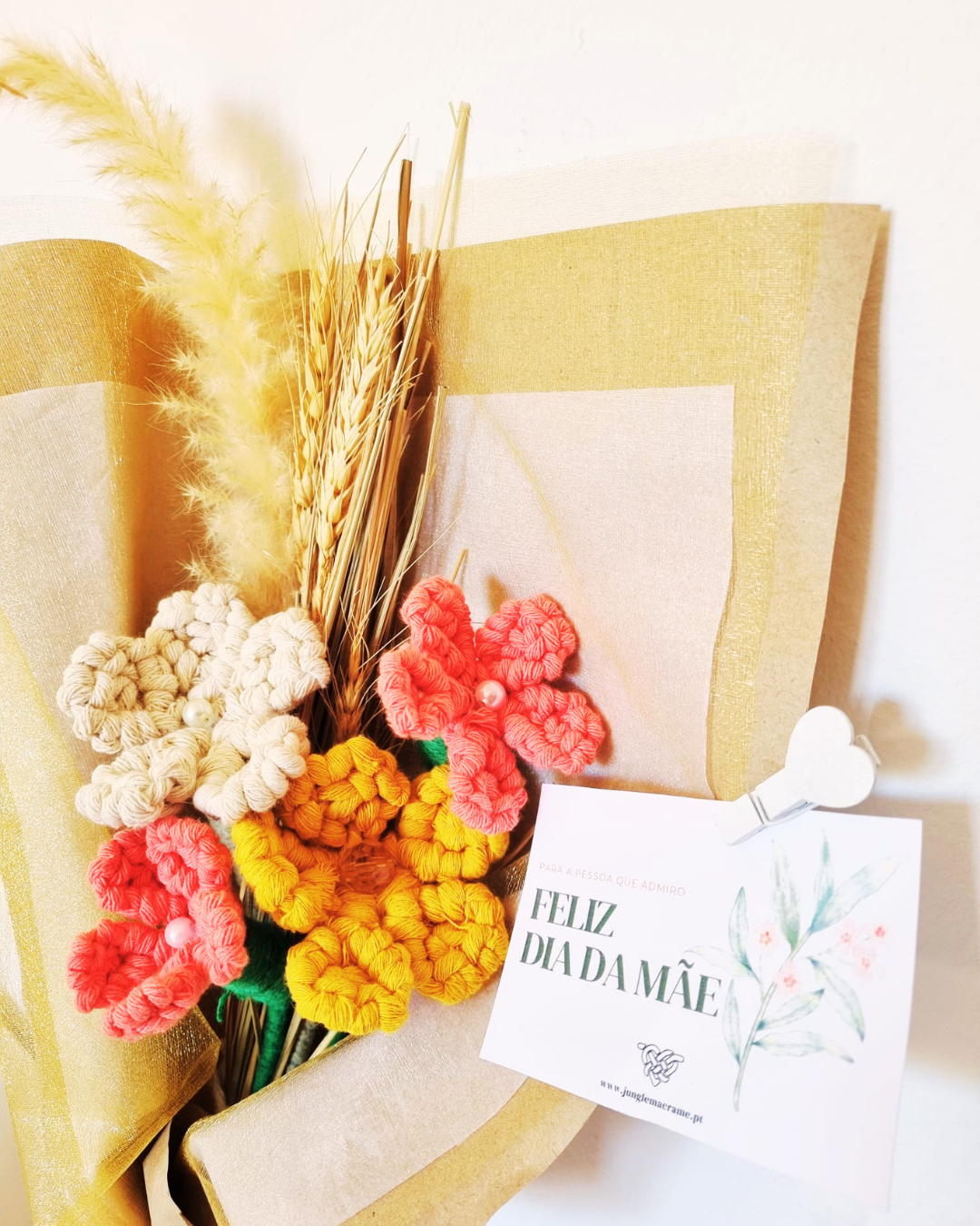 Ramo de Flores Dia da Mãe em Macramé