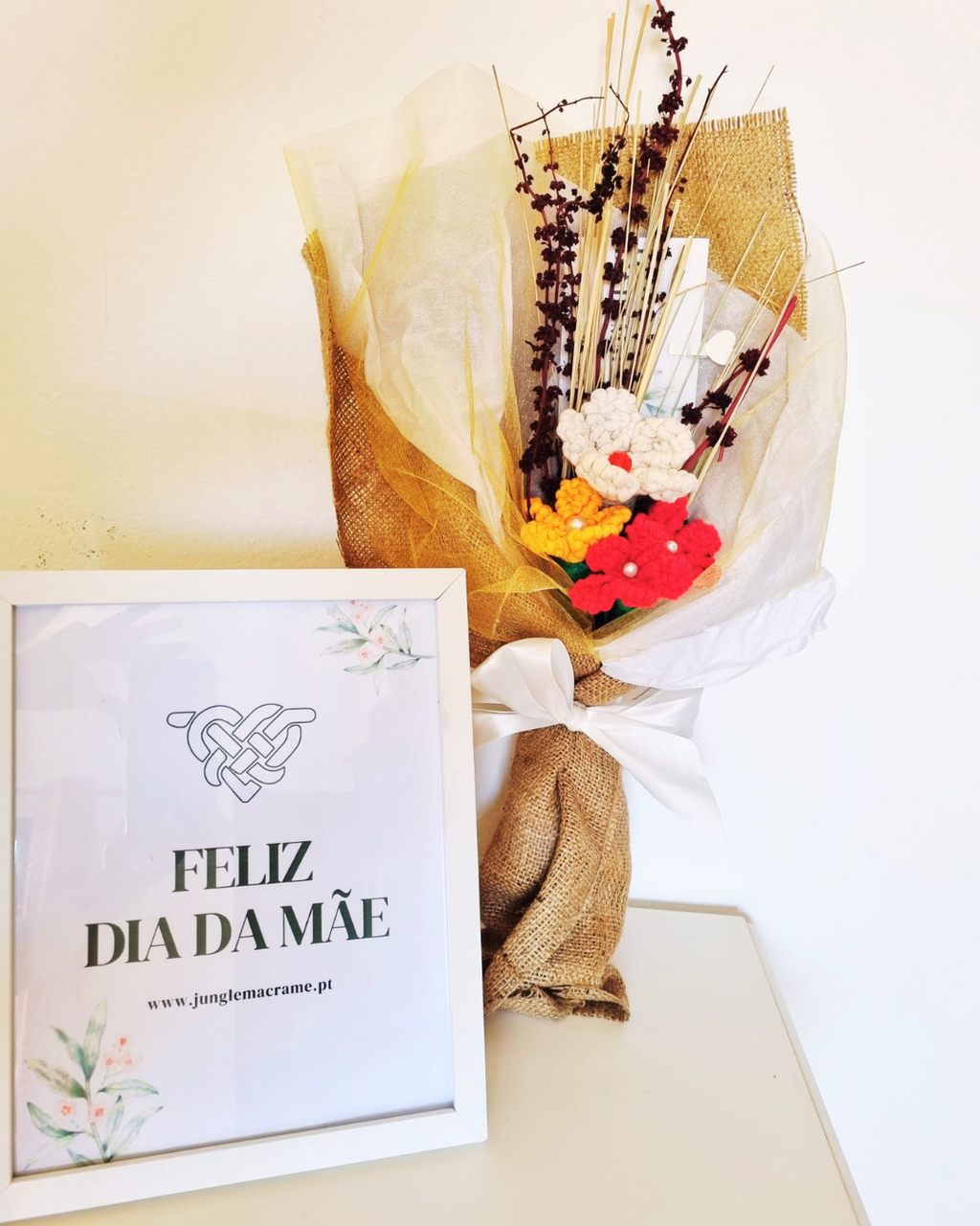 Ramo de Flores Dia da Mãe em Macramé