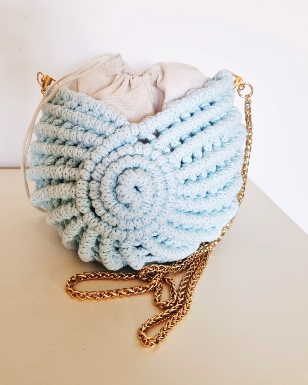 Bolsa Búzio Azul Maldivas com Charms Marinhos