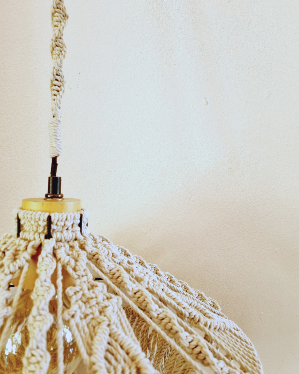 Candeeiro de Tecto em Macramé