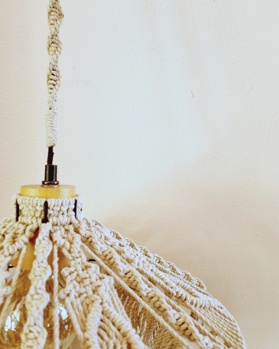 Candeeiro de Tecto em Macramé